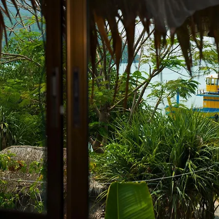 Sunflower Boathouse